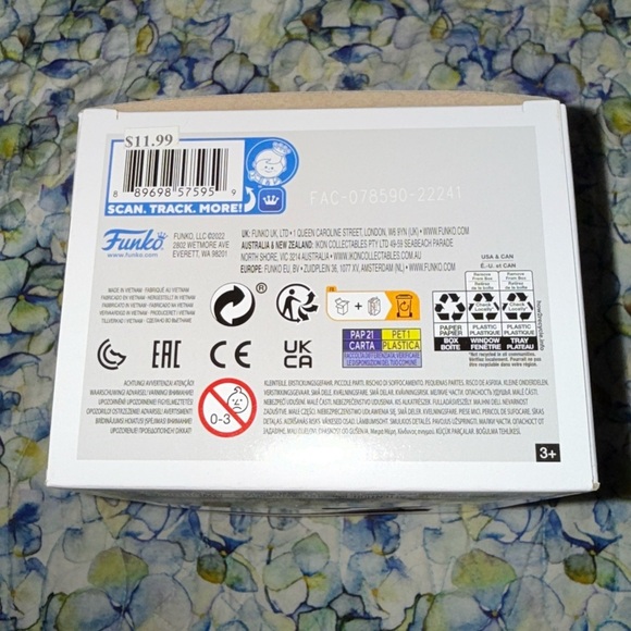 Funko Pop! Louise Itty Bitty Ditty Committee Vinyl Figure - Picture 5 of 6